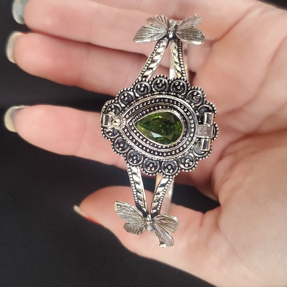 New Peridot 925 Silver Butterflies Poison Cuff Bracelet. - Picture 2 of 12